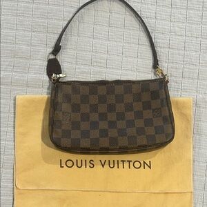 Louis Vuitton Damier Ebene Pochette